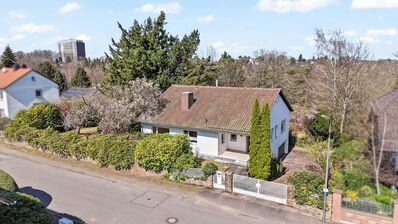 Einfamilienhaus in Bestlage - Großzügiges Wohnen auf parkähnlichem Grundstück mit Waldblick