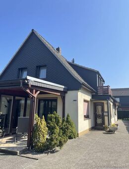 Gepflegtes 1 Familienhaus mit großer Einliegerwohnung - Hude (Oldb)