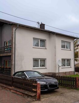 Top Zweifamilienhaus mit Balkon und Garten - Schiffweiler