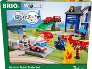 BRIO® Spielzeugeisenbahn-Erweiterung BRIO® WORLD, Polizei und Feuerwehr Set Deluxe, (Set), mit Licht und Soundfunktion, FSC® - schützt Wald - weltweit