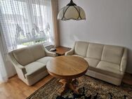 Couchgarnitur, 3- und 2 Sitzer mit runden Tisch - Velbert