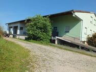 GROSSES Wohnhaus , Gehöft mit 2,1 Hektar in Ortsrandlage von Rielasingen zu verkaufen.Landkreis Konstanz / Bodenseeregion - Rielasingen-Worblingen