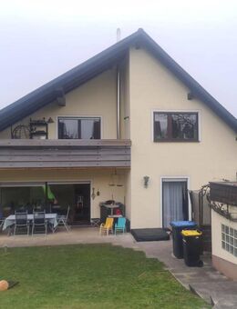Großzügiges topgepflegtes Ein- bis Zweifamilienhaus in bester Wohnlage von Bexbach - Bexbach