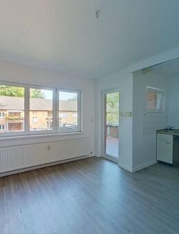 Gemütliche 2-Zimmer-Wohnung mit BALKON und EINBAUKÜCHE - Rendsburg