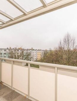Familienwohnung / Balkon / Bad mit Fenster - Chemnitz
