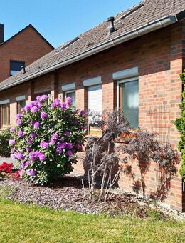 Großzügiger Bungalow mit ausgebautem Dachgeschoss in Adelheidsdorf - Adelheidsdorf