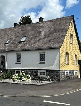 Bad Marienberg Stadt! Großzügiges 1 - 2 Fam.-Haus mit Garten und Garagen! - Bad Marienberg (Westerwald)