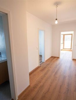 Moderne Dachgeschosswohnung in zentraler Lage von Karlsfeld - Karlsfeld