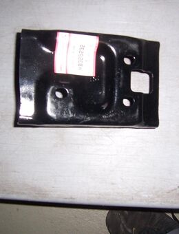 MB325232 Stossfängerhalter vorn rechts Mitsubishi Space Wagon - Hannover Vahrenwald-List