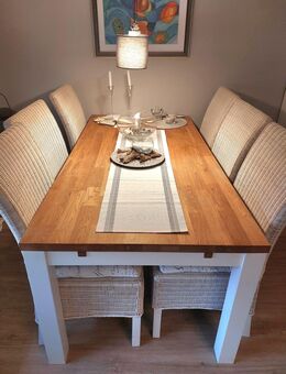 Esstisch Eiche massiv mit 6 Rattanstühlen - Bochum Stiepel