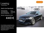 Audi e-tron, Sportback advanced 55 quattro °, Jahr 2023 - Bad Nauheim