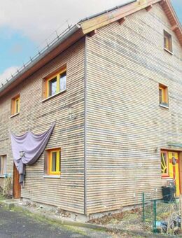 Eigenheim für Ruheliebende mit großen Garten, Terrasse und Garage in Waldrandlage - Höchheim