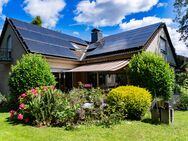 Großzügiges 1-2 Familien-Architektenhaus mit Innenpool u. Photovoltaik-Anlage - Jüchen