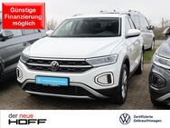 VW T-Roc, 2.0 TDI 3 99 Style, Jahr 2023 - Troisdorf