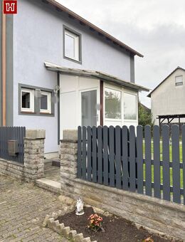 Mit hochwertiger Einbauküche und großer Terrasse in der Kitzinger Siedlung ! - Kitzingen