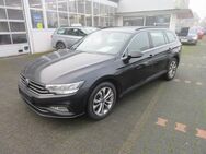 VW Passat Variant, 2.0 TSI Business, Jahr 2022 - Bergkamen