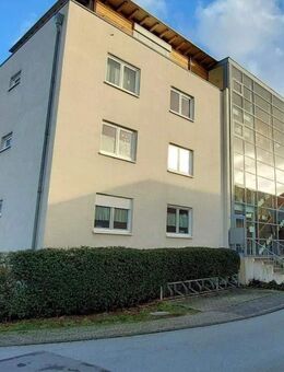 Bei VIVAWEST die Sonnenstrahlen auf dem eigenen Balkon genießen. - Bochum