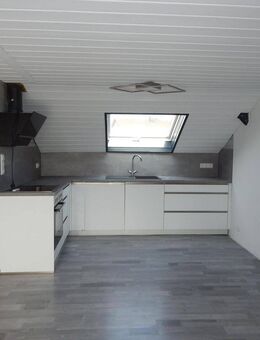 Gemütliche 3 Zimmer-Dachgeschoss-Wohnung mit Charme - Wangen