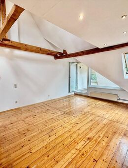 MODERNISIERTE ALTBAUWOHNUNG MIT LOGGIA UND GALERIE !!! - Witten