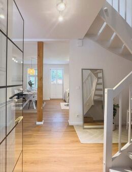 Frisch renoviert & bezugsbereit: Reihenhaus in ruhiger Lage in Mannheim - Mannheim