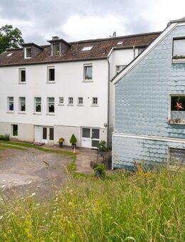 Sanierungsbedürftiges Mehrfamilienhaus in Essen-Burgaltendorf - Essen
