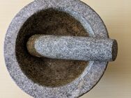 Massiver Granit-Mörser und Stößel - Viernheim