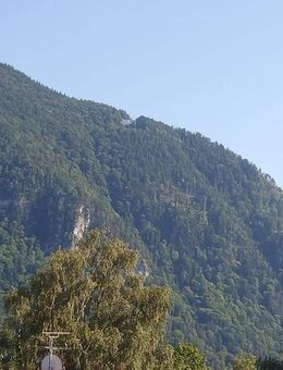 Rendite von 3,47 %: 3-Zi.-Traum in Grassau: Modernes Bad & Südbalkon mit Bergpanorama - Grassau