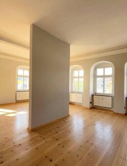 Stilvoll wohnen im Zentrum von Lößnitz - große 3-Zimmer-Wohnung - Lößnitz