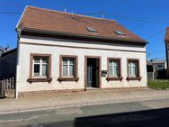 Einfamilienhaus in Schiffweiler OT Heiligenwald für die kleine Familie - Schiffweiler