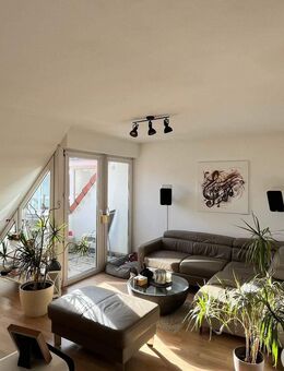 NUR MIT WBS! Schöne barrierefreie 2-Zimmer-Dachgeschosswohnung mit kleinem Balkon innerhalb der Soester Wälle - Soest