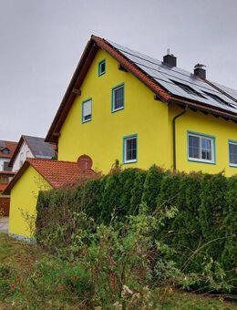 Familienfreundliche Doppelhaushälfte mit PV-Anlage - Langenbach (Bayern)