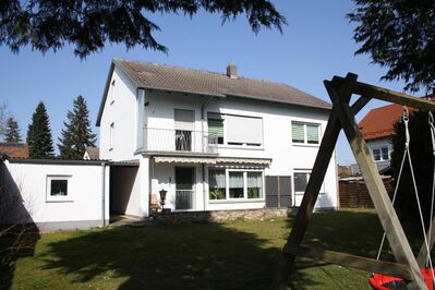 ZWEIFAMILIENHAUS MIT SCHÖNEM GARTEN IN EMMERING