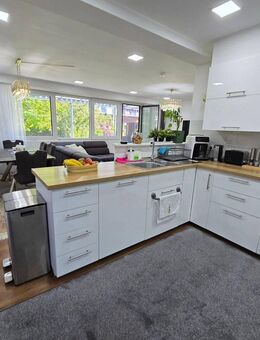 -- SANIERT -- Tolles Reihenendhaus mit Einbauküche und schönem Garten in Nürnberg / Mögeldorf -- - Nürnberg