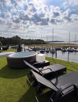 LUXUS Hausboot - 3 Etagen - 100m² Wohnen + 120 m² SONNENTERRASSE - Kamin, Kino, komplett individuell - Berlin