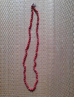 Schmuck: Rote Steinkette - Nürnberg