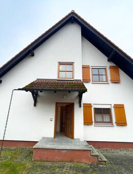 Gepflegtes Zweifamilienhaus in Rödental zu verkaufen! - Rödental