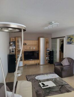 Charmante 4-Zimmer-Wohnung mit Süd-West-Balkon, Kaminoption und ruhiger Lage in Hövelhof - Hövelhof (Sennegemeinde)
