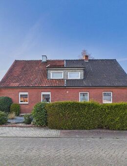 Doppelhaushälfte mit großem Grundstück und Entwicklungspotenzial - Neuenhaus