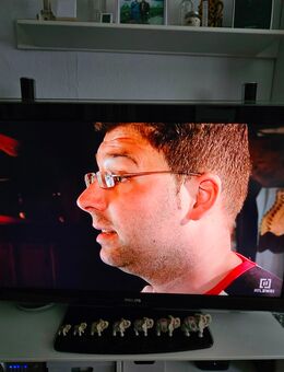 Philips 52" PFL7203H/10 132,1 cm (52 Zoll) 16:9 Full-HD LCD-Fernseher - Oberhausen
