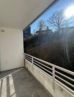 Mit Balkon! Renovierte 3-Zi-Whg in ruhiger Lage von Langenberg - Velbert