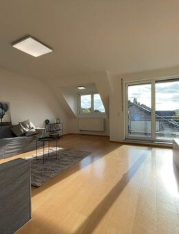 Geräumige 4-Zimmer + Studio Wohnung mit Balkon, Garage und Stellplatz - Alsdorf (Nordrhein-Westfalen)