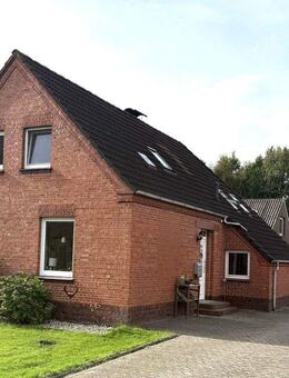 **Reserviert**Wiesmoor - Gemütliches EFH auf weitläufigem Grundstück: renoviert, modernisiert & großzügig - Wiesmoor