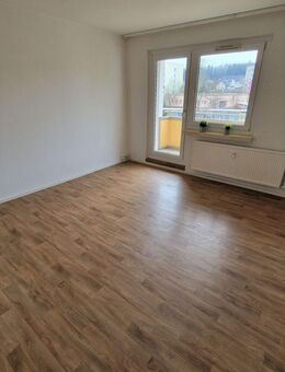 Familienwohnung mit sonnigem Balkon - Flöha
