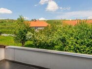 Charmantes MFH mit 12 Zimmern, Dachterrasse, Balkon, Garage und EBK in malerischer Landschaft - Gau-Bischofsheim