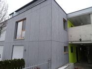 Exklusive Wohnung im 1. OG mit EBK, Balkon, 2 Stellplätzen in Weiden zu vermieten !!! - Weiden (Oberpfalz)
