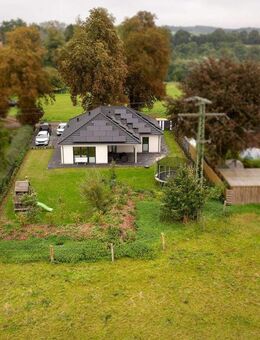 Modernes effizientes Einfamilienhaus mit Garten - Dragun