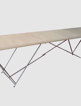 Tapezierertisch aus Holz groß und selten benutzt. Gegen Abholung zu verschenken. - München