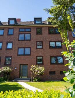 Charmante 3-Zimmer-Dachgeschosswohnung in ruhiger Lage - Hamburg