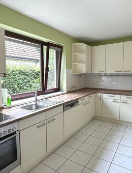 Wohnen & Wohlfühlen: Zweifamilienhaus - Ahrensburg