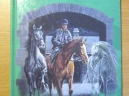 Pony Club Hotel zum grünen Pferd von Isolde Pullum 1. Auflage - Naumburg (Saale) Janisroda